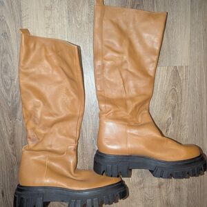 NWOT Marc Fisher Tan and Black Winter Boots